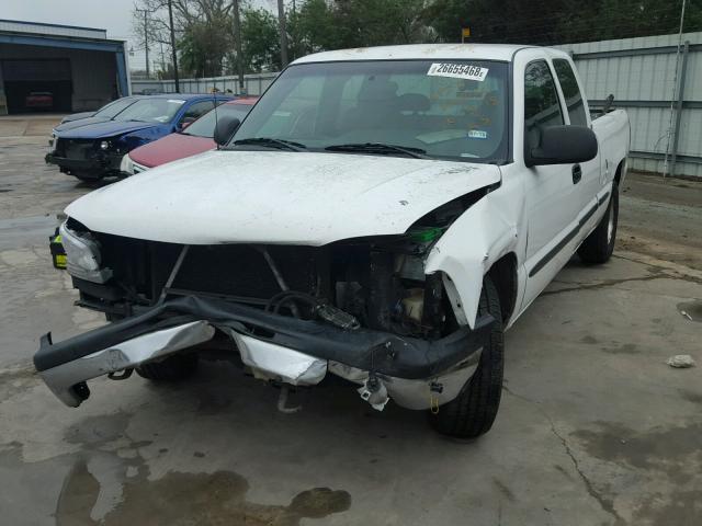 2GTEC19W821408845 - 2002 GMC NEW SIERRA WHITE photo 2