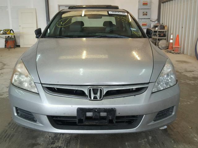 JHMCM56806C008732 - 2006 HONDA ACCORD EX SILVER photo 9