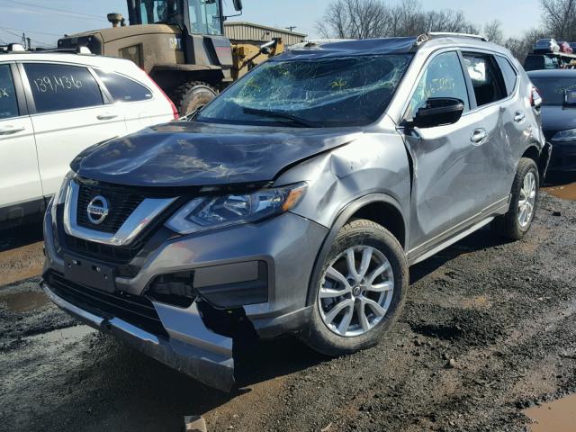 5N1AT2MV2HC780151 - 2017 NISSAN ROGUE SV GRAY photo 2