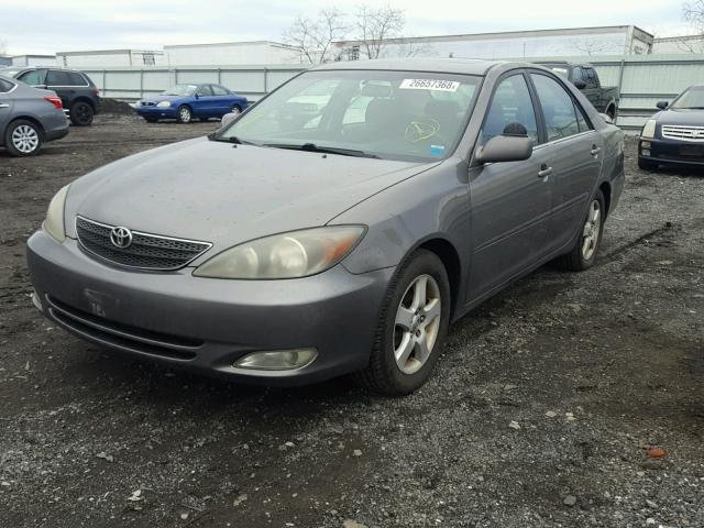 4T1BE32K03U699133 - 2003 TOYOTA CAMRY LE GRAY photo 2