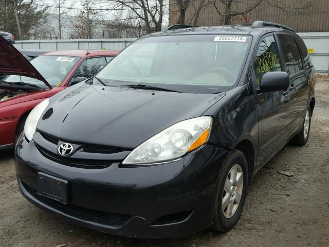 5TDZK23C19S284199 - 2009 TOYOTA SIENNA CE BLACK photo 2