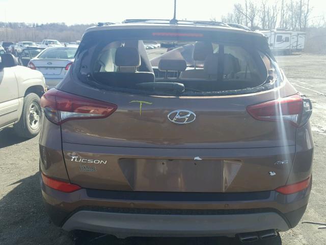 KM8J3CA22HU551690 - 2017 HYUNDAI TUCSON LIM BROWN photo 10