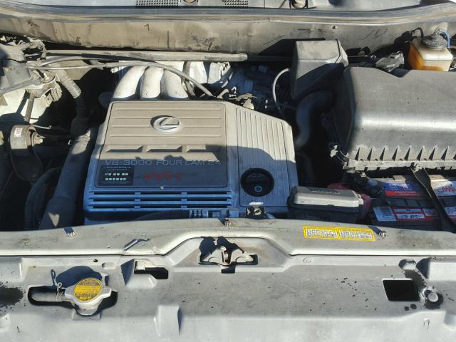 JT6HF10U5X0053627 - 1999 LEXUS RX 300 SILVER photo 7