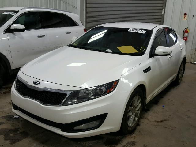 KNAGM4A77D5309816 - 2013 KIA OPTIMA LX WHITE photo 2