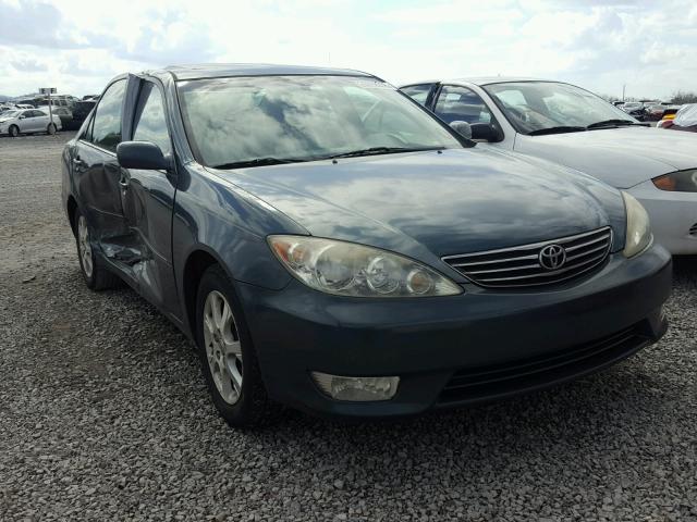 4T1BF30K65U095282 - 2005 TOYOTA CAMRY LE GREEN photo 1