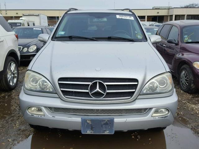 4JGAB75E32A317520 - 2002 MERCEDES-BENZ ML 500 SILVER photo 9