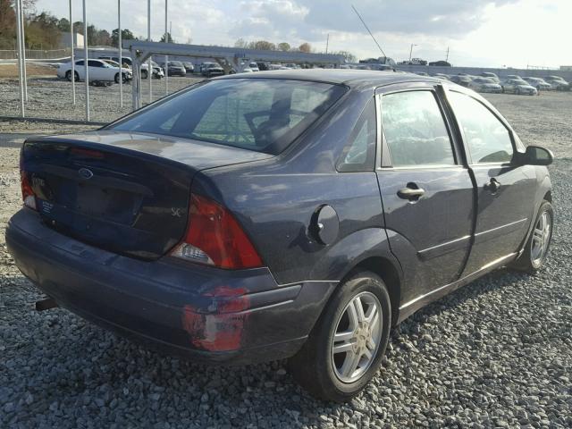 1FAFP34343W202617 - 2003 FORD FOCUS SE C BLUE photo 4