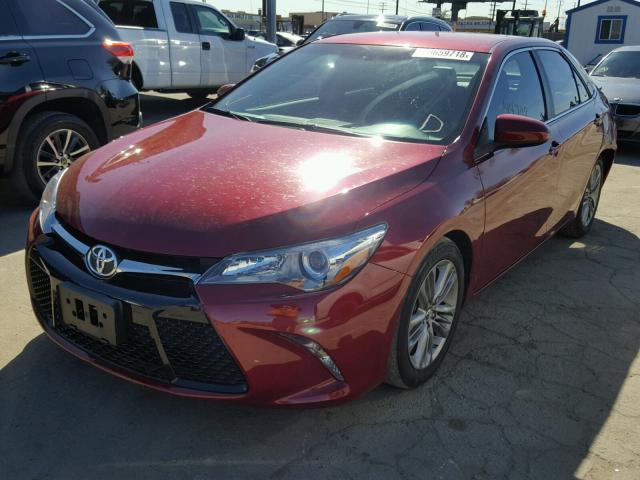 4T1BF1FK5FU988251 - 2015 TOYOTA CAMRY LE RED photo 2