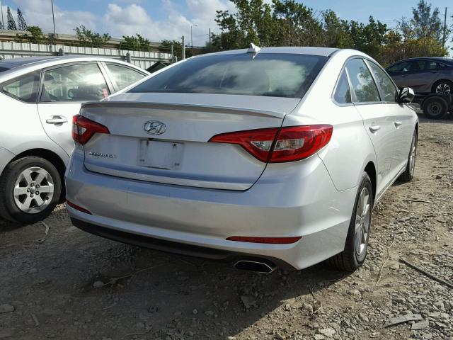 5NPE24AF6GH352927 - 2016 HYUNDAI SONATA SE SILVER photo 4