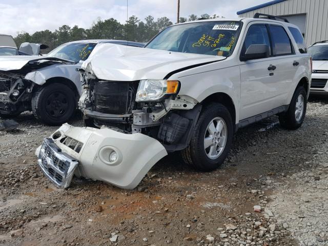 1FMCU0D70AKB78114 - 2010 FORD ESCAPE XLT WHITE photo 2