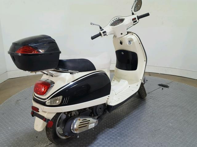 L9NTELCL9C1000097 - 2012 TAOT SCOOTER TWO TONE photo 8