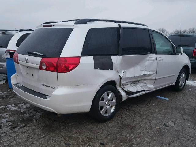 5TDZK22C08S146170 - 2008 TOYOTA SIENNA XLE WHITE photo 4