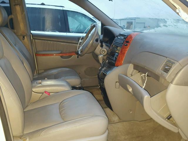 5TDZK22C08S146170 - 2008 TOYOTA SIENNA XLE WHITE photo 5