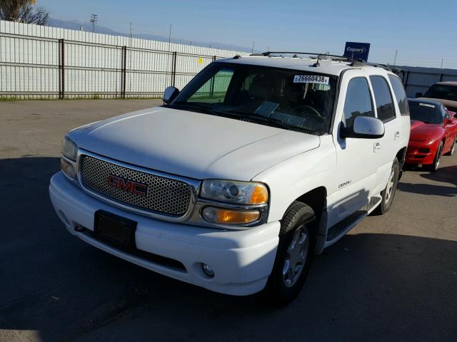 1GKEK63U03J211784 - 2003 GMC YUKON DENA WHITE photo 2