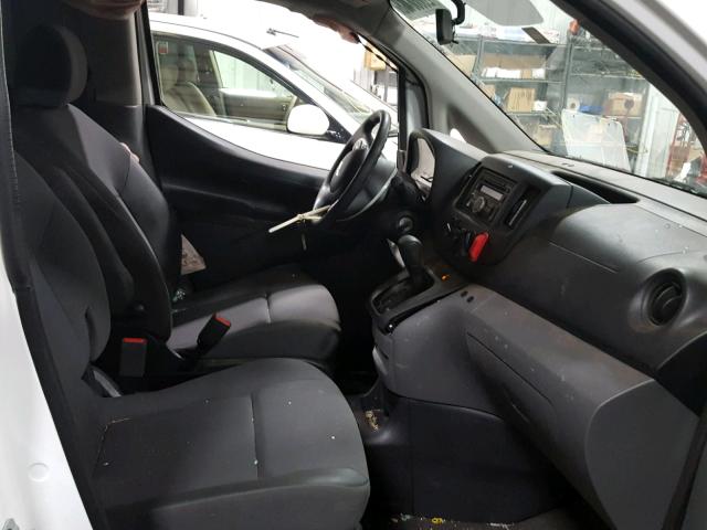 3N63M0YN3FK710638 - 2015 CHEVROLET CITY EXPRE WHITE photo 5