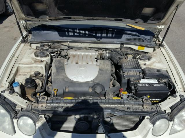 KNAGD128135224555 - 2003 KIA OPTIMA LX WHITE photo 7