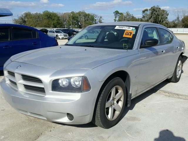 2B3KA43G98H286820 - 2008 DODGE CHARGER SILVER photo 2