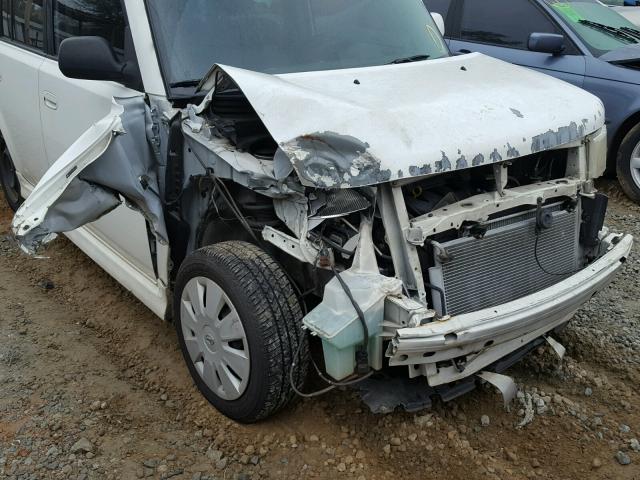 JTLKT324964041413 - 2006 SCION XB WHITE photo 9