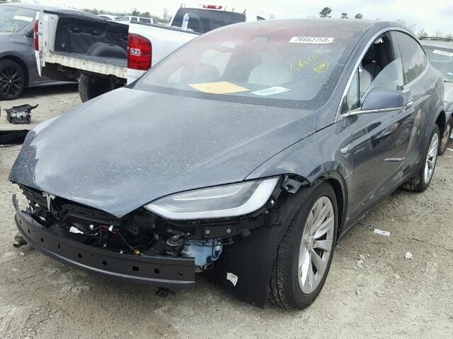 5YJXCDE21HF052225 - 2017 TESLA MODEL X GRAY photo 2