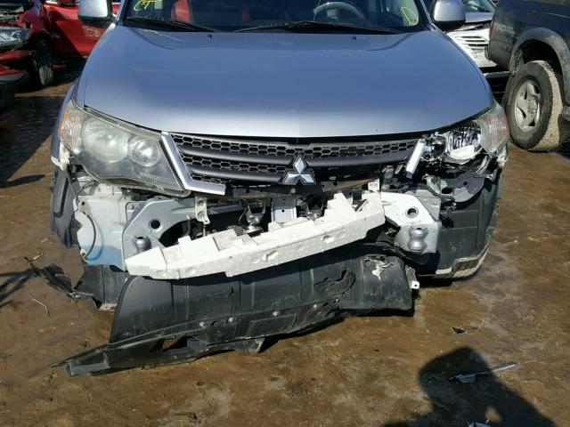 JA4LT21W18Z018673 - 2008 MITSUBISHI OUTLANDER SILVER photo 9