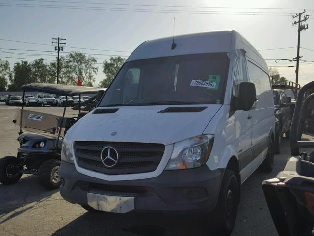 WD3PE7DC0E5854763 - 2014 MERCEDES-BENZ SPRINTER 2 WHITE photo 2