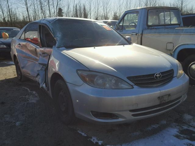 JTDBE32K020004126 - 2002 TOYOTA CAMRY LE SILVER photo 1