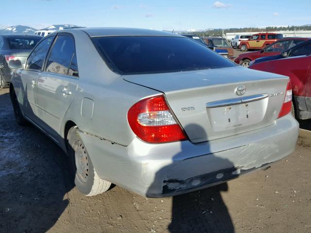 JTDBE32K020004126 - 2002 TOYOTA CAMRY LE SILVER photo 3