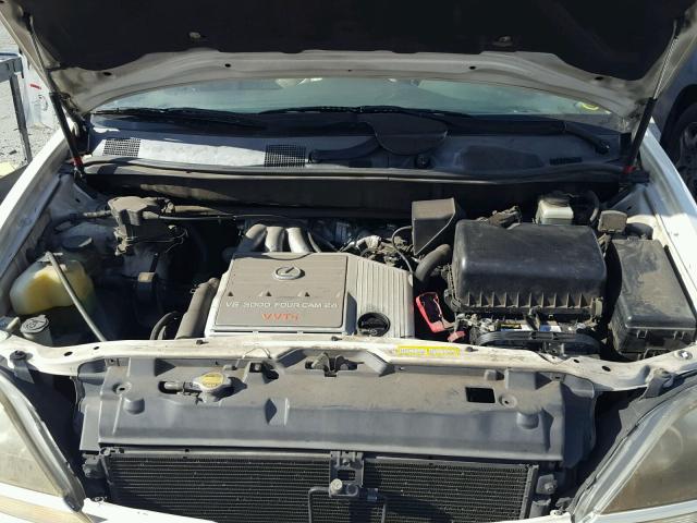 JT6HF10U3X0082527 - 1999 LEXUS RX 300 WHITE photo 7