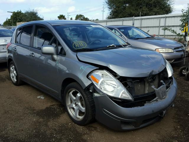 3N1BC13E88L391980 - 2008 NISSAN VERSA S GRAY photo 1