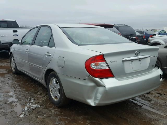 4T1BF30K33U555978 - 2003 TOYOTA CAMRY LE SILVER photo 3