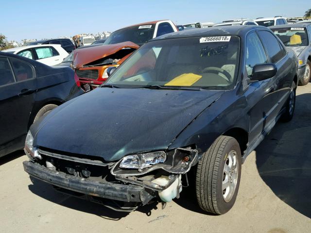 1HGCF86621A088715 - 2001 HONDA ACCORD VAL GREEN photo 2