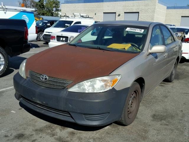 4T1BE32K03U748296 - 2003 TOYOTA CAMRY LE GOLD photo 2