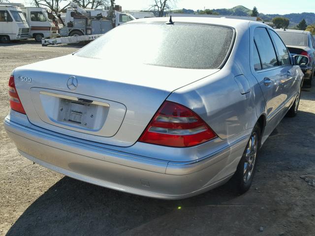 WDBNG75J6YA123432 - 2000 MERCEDES-BENZ S 500 SILVER photo 4