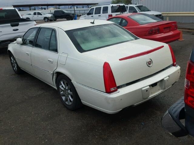 1G6KD57Y98U196940 - 2008 CADILLAC DTS WHITE photo 3