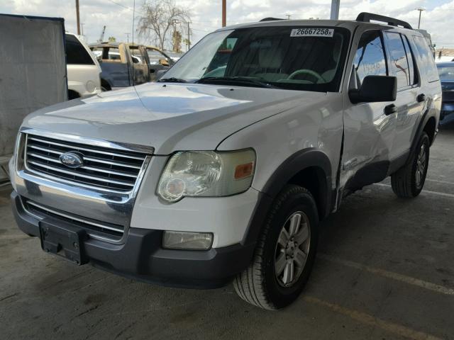 1FMEU63E16UB51883 - 2006 FORD EXPLORER X WHITE photo 2