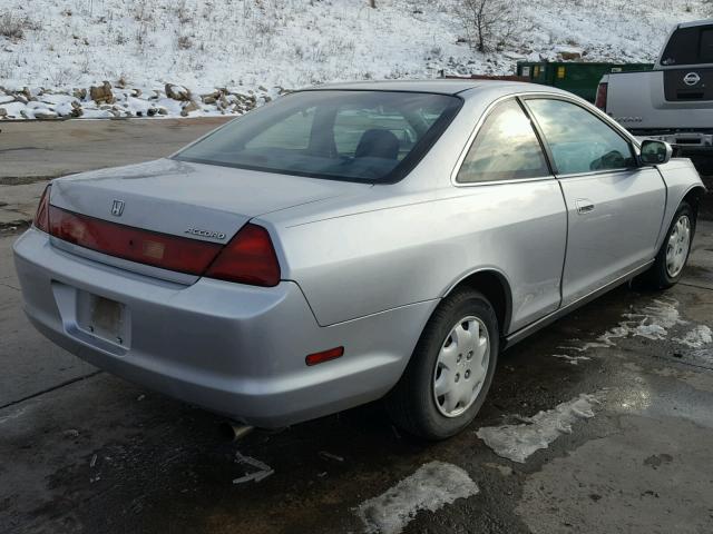 1HGCG3165YA015193 - 2000 HONDA ACCORD LX GRAY photo 4