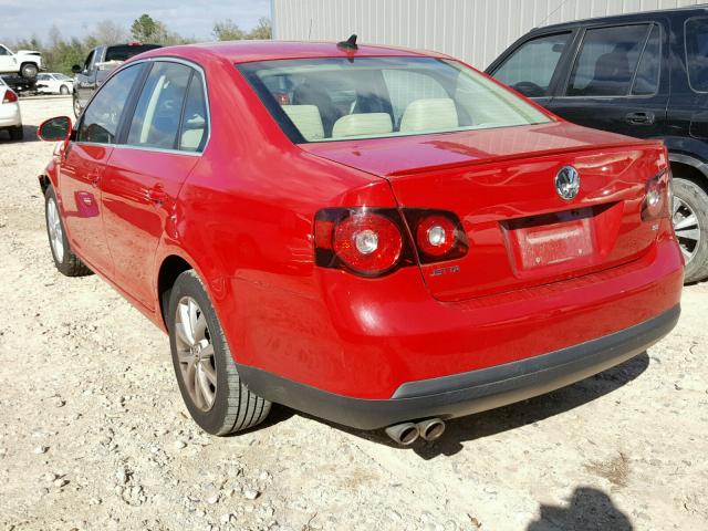 3VWRX7AJ8AM055486 - 2010 VOLKSWAGEN JETTA SE RED photo 3