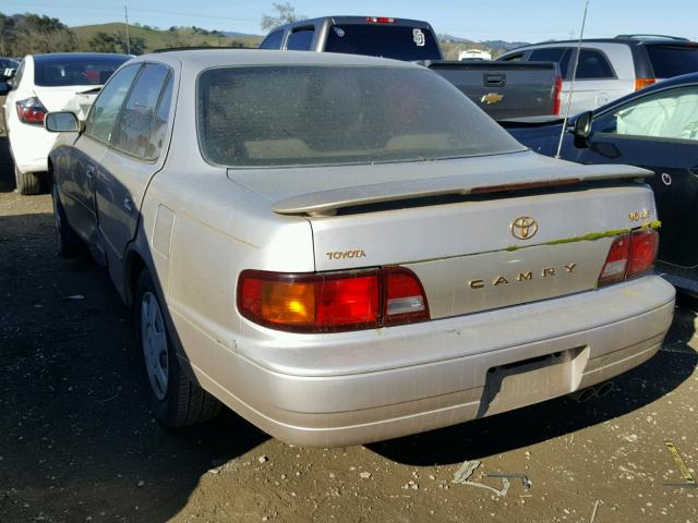 4T1BF12K7TU116154 - 1996 TOYOTA CAMRY LE GOLD photo 3