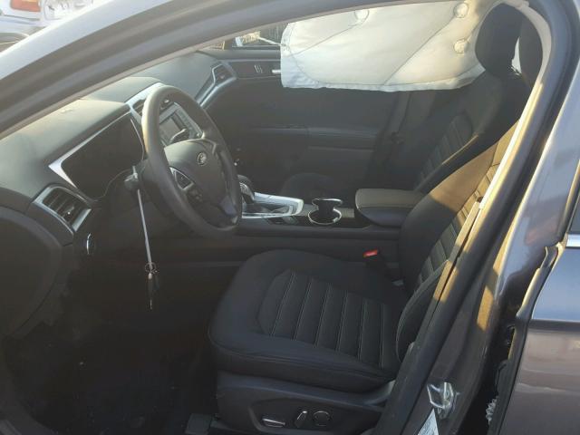 1FA6P0H75E5380671 - 2014 FORD FUSION SE GRAY photo 5