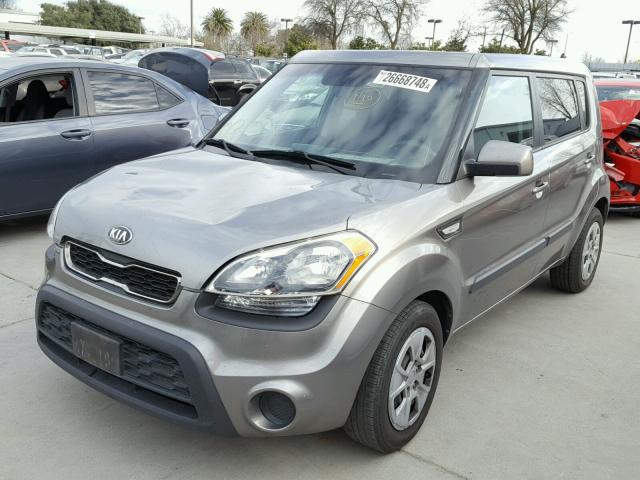 KNDJT2A50D7522965 - 2013 KIA SOUL GRAY photo 2