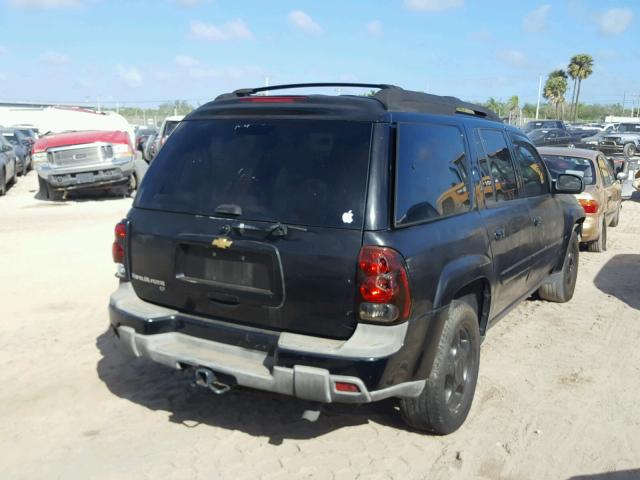 1GNES16SX56126280 - 2005 CHEVROLET TRAILBLAZE BLACK photo 4