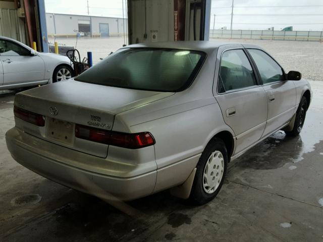 4T1BG22K5XU553921 - 1999 TOYOTA CAMRY CE TAN photo 4