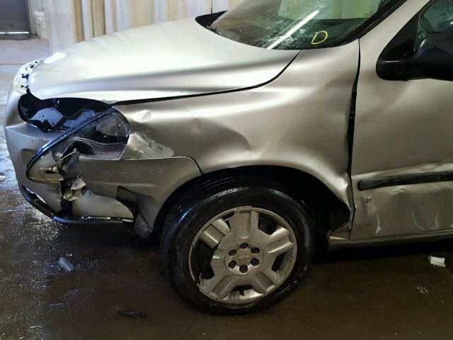 1GNDV23W27D183975 - 2007 CHEVROLET UPLANDER L 银色 照片 9