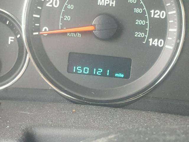 1J8HG48K17C690404 - 2007 JEEP COMMANDER BLACK photo 8