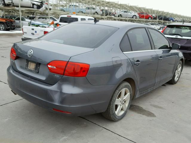 3VWLL7AJ1DM359376 - 2013 VOLKSWAGEN JETTA TDI SILVER photo 4