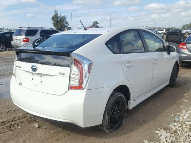 JTDKN3DU1E0384421 - 2014 TOYOTA PRIUS WHITE photo 4