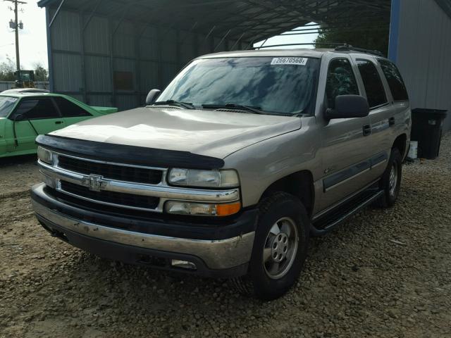 1GNEC13Z92R262019 - 2002 CHEVROLET TAHOE C150 TAN photo 2