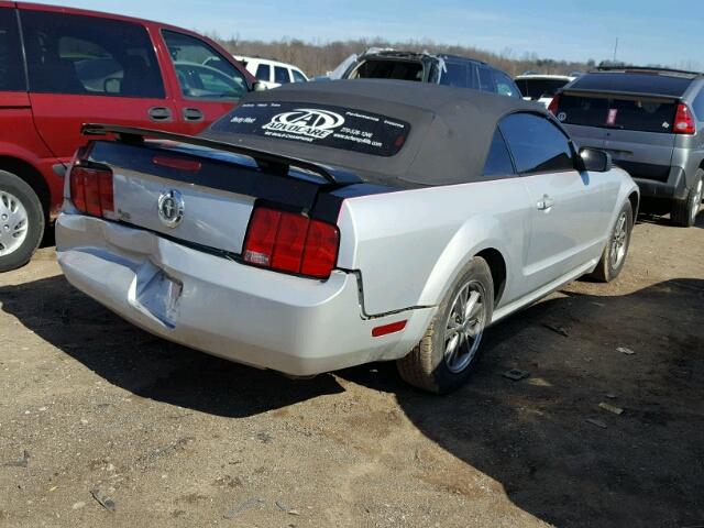 1ZVFT84N055191531 - 2005 FORD MUSTANG SILVER photo 4