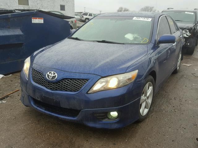 4T1BF3EK0BU717265 - 2011 TOYOTA CAMRY BASE BLUE photo 2