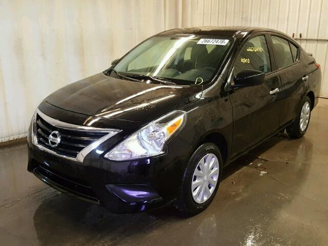 3N1CN7AP4JL801668 - 2018 NISSAN VERSA S BLACK photo 2